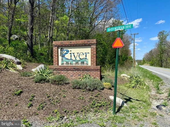 113 115 River Rdg, Yellow Spring, WV 26865
