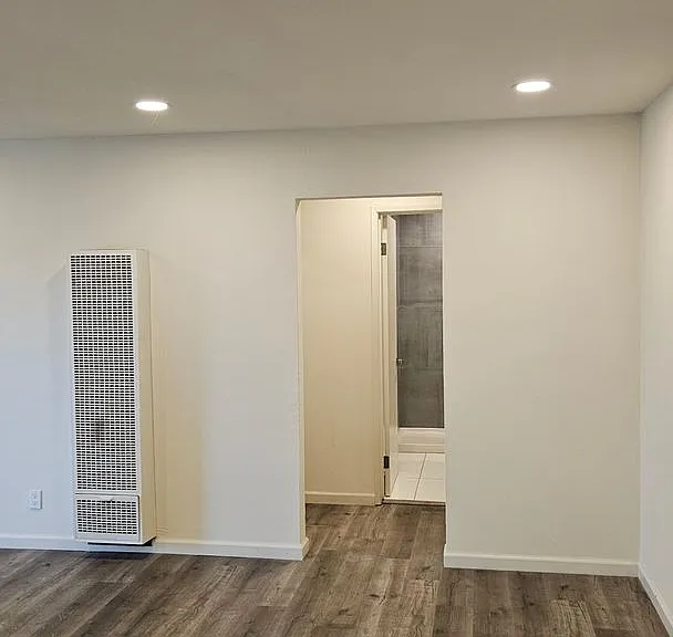 2483 Middlefield Rd — Photo 3