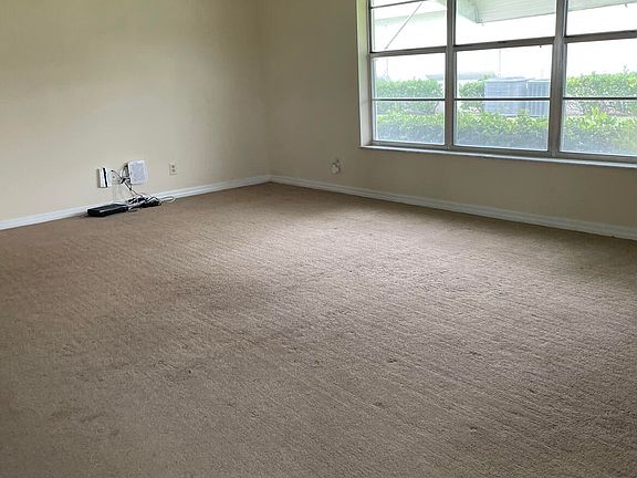 5th image of 909 Savannas Point Drive #D