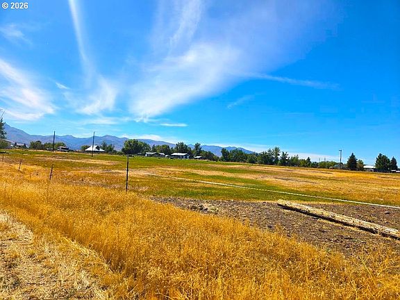 4th image of Summit Prairie Rd