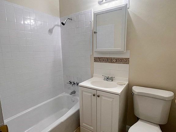 4th image of 3 Beaver Park Rd APT 11