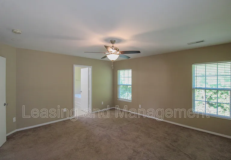 8811 Kellum Dr — Photo 22