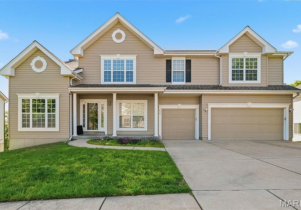 1st image of 656 Grand View Ridge Ct