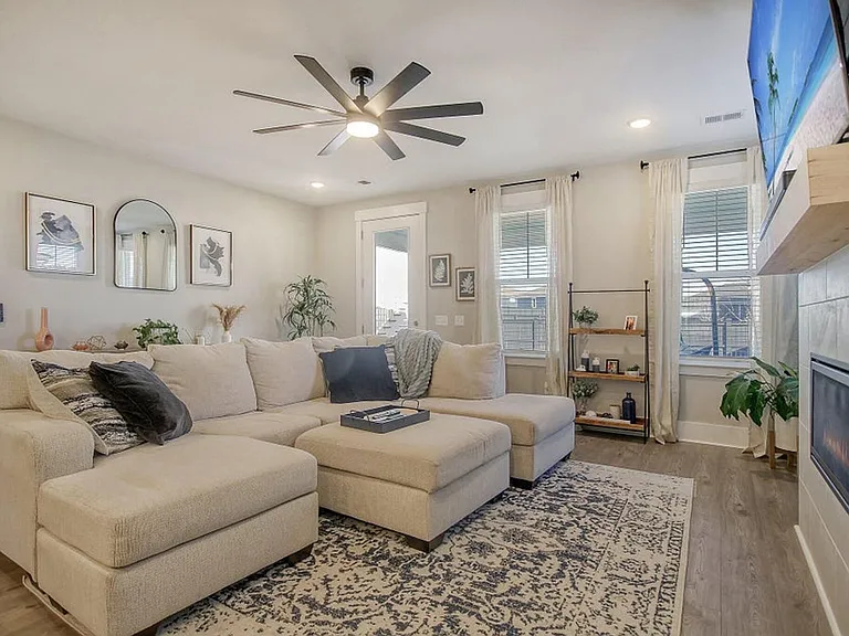 128 Sandy Bend Ln — Photo 44