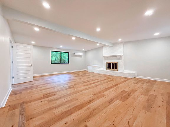 5th image of 3217 Starsdale St