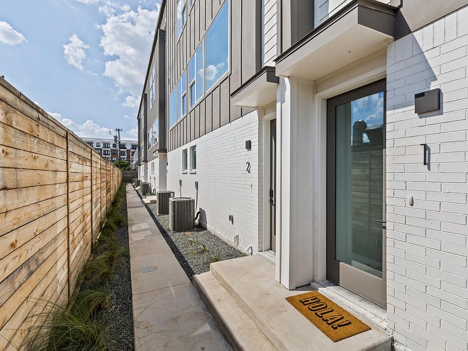 1st image of 4911 Belmont Ave #2