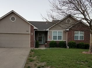 300 E Catalpa St, Derby, KS 67037