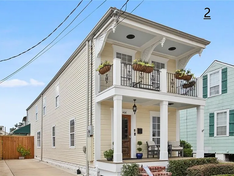 406 Newton St — Photo 2