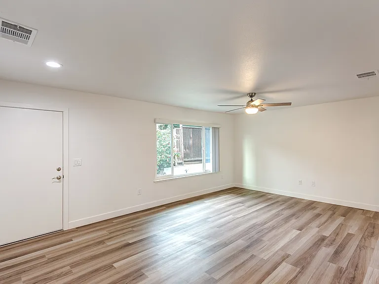 2310 Buena Vista Ave #2334 — Photo 22