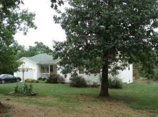 19110 Olimpia Ln, Lebanon, MO 65536