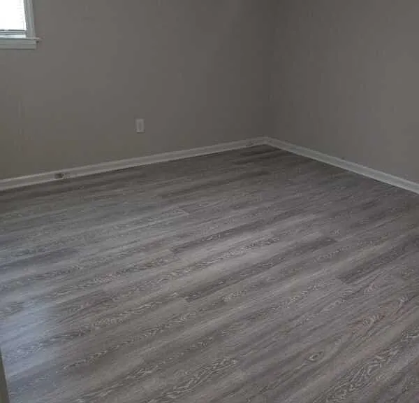 222 N Discovery St — Photo 3