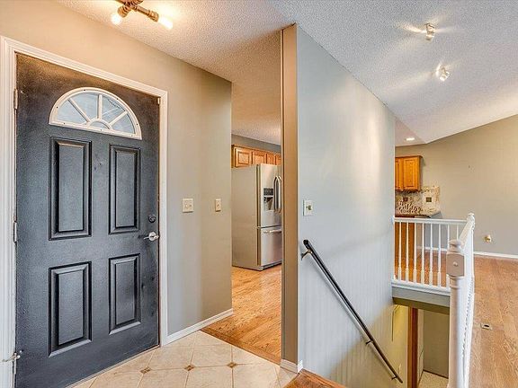 4th image of 617 S Wheatland Cir