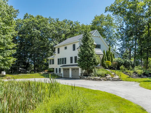 8 Emerald Pond, Falmouth, ME 04105
