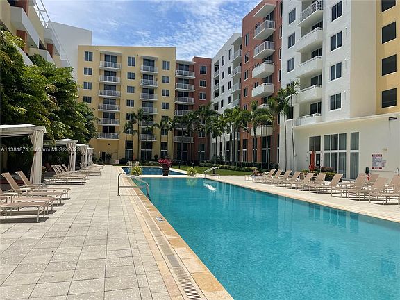 5th image of 2775 NE 187th St APT 426