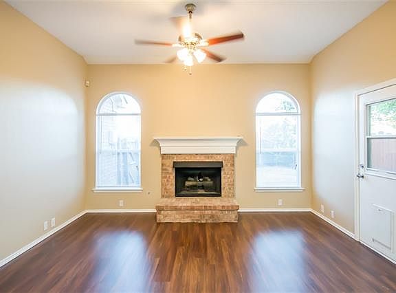 3rd image of 1224 Quaker Ln