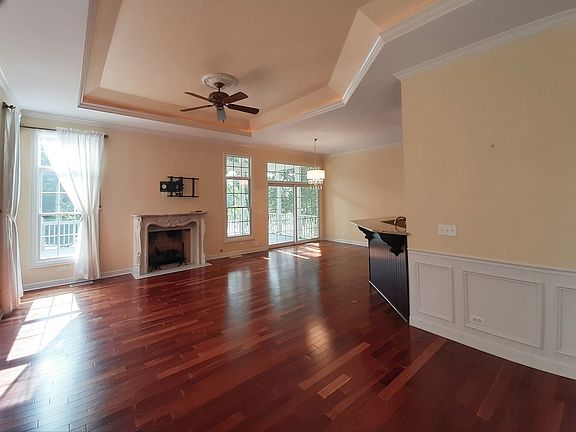 3rd image of 1010 Harrow Gate Dr