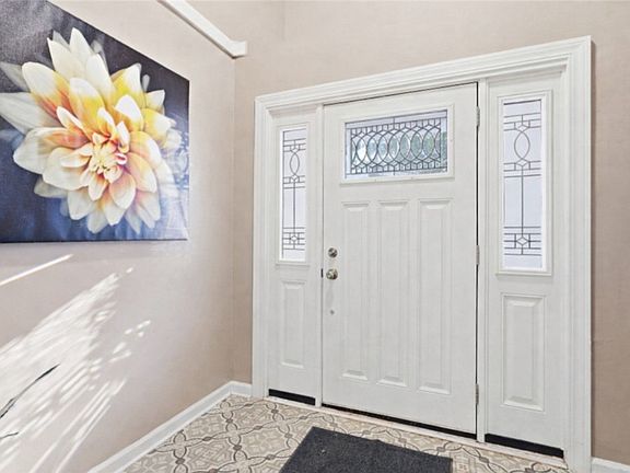 3rd image of 127 Fairfax Rd