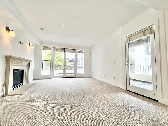 3rd image of 11611 Montana Ave APT 202