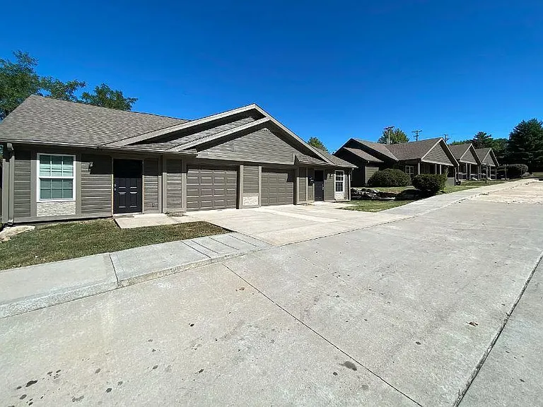 9516 Main Entrance Dr — Photo 12