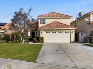 8004 Fallen Pine Way, Bakersfield, CA 93313