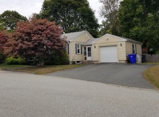 5 Flynn Ter, West Warwick, RI 02893