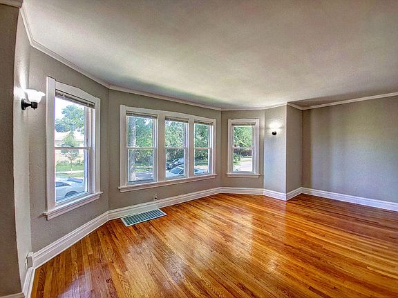 2nd image of 3042 N Lowell Ave