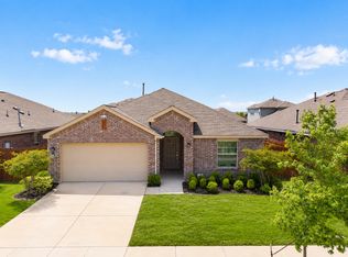 3903 Pioneer Dr, Heartland, TX 75126