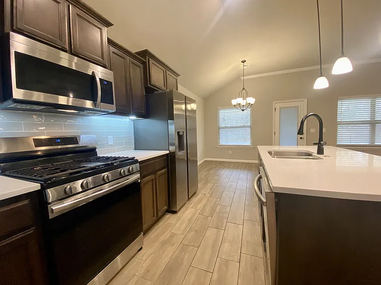 1144 Osprey Dr — Photo 3