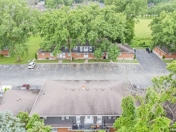 2nd image of 2252 Eastman Ave #12