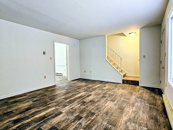 4th image of 205 Riverview Dr