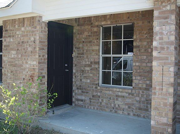 3rd image of 3800 Zinnia Ave
