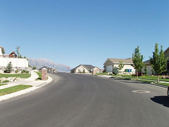 3rd image of 1838 N Smithridge Dr