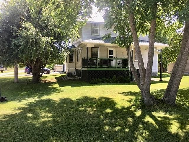 1st image of 19 Railway Ave N