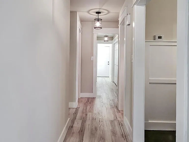 4033 Lucerne Dr SE — Photo 9