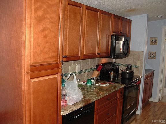 ALL SOLID WOOD CABINETS
