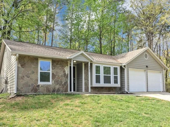 5477 Hedgeflower Ct, Stone Mountain, GA 30088