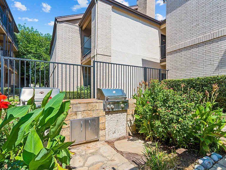 Hidden Ridge Apartments — Photo 34