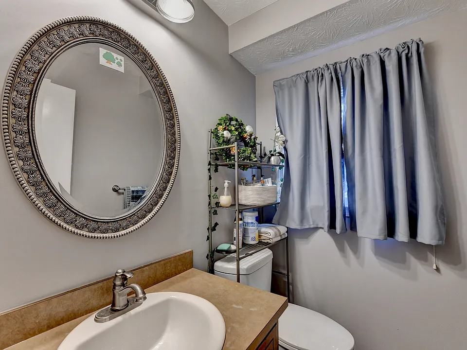 624 River Oak Loop