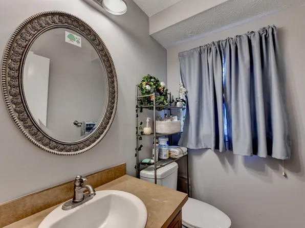624 River Oak Loop, Lawrenceville, GA 30044