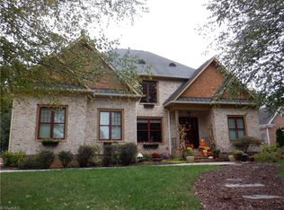 1104 Double Oaks Rd, Greensboro, NC 27410