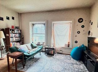 2208 Walnut St APT 4F, Philadelphia, PA 19103