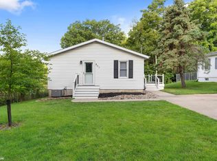 801 Hayes St, Burlington, IA 52601