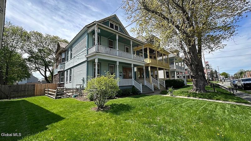 2nd image of 516 Pawling Avenue