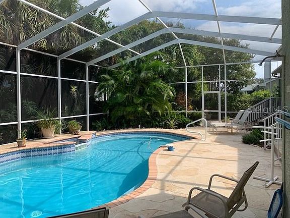 3rd image of 876 Ponce De Leon Dr