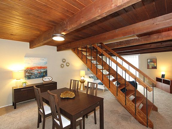 Scioto Two Bedroom Townhome - Dining Room