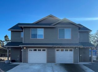 1010 SW Juniper Gardens Ln #A, Warrenton, OR