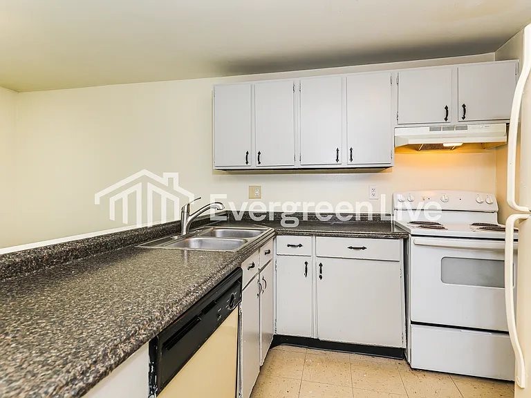 7939 Mount Hood Dr — Photo 7