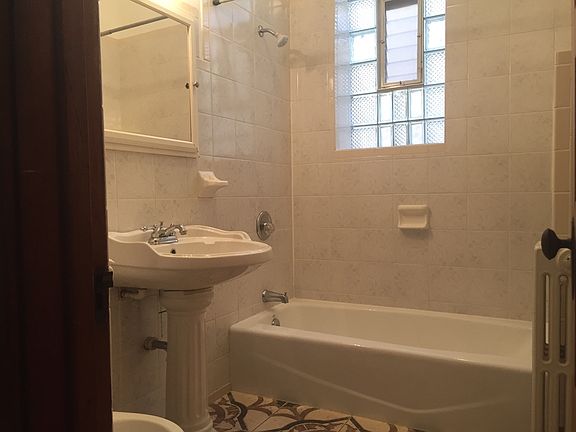 5th image of 2971 N Lawndale Ave #1