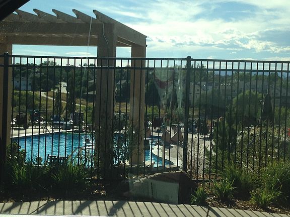 Tresana Community Pool