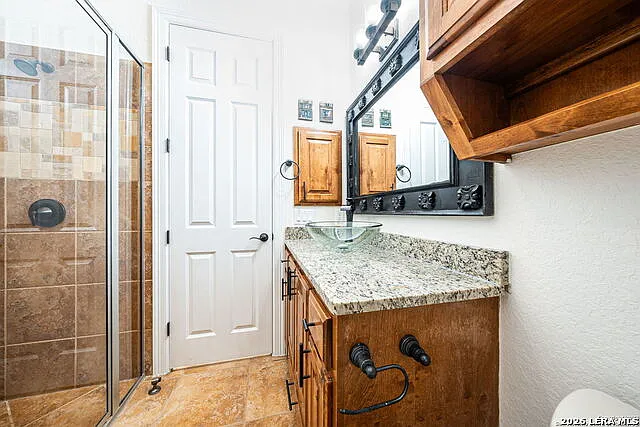 16014 Huebner Blf — Photo 23